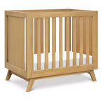 daVinci Otto 3-in-1 Convertible Mini Crib with 4 Mattress